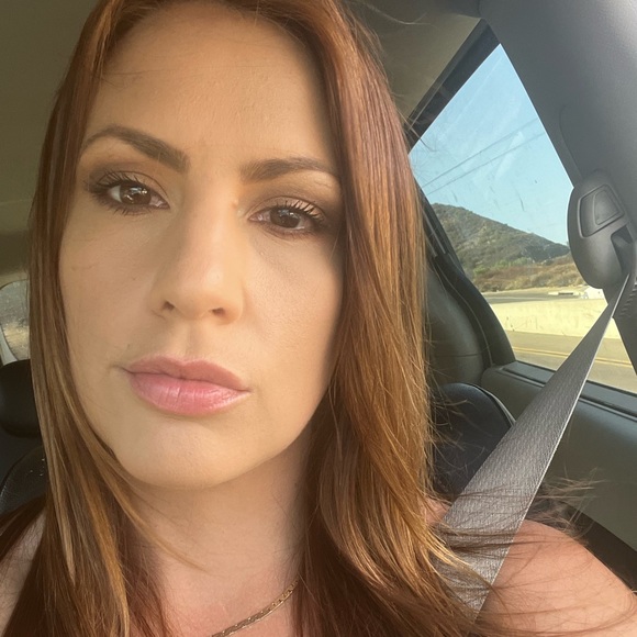 Meet your Posher, Janalee - Picture 1 of 1